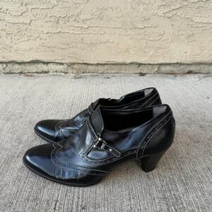 BLACK ARNOLD CHURGIN HIGH HEEL LEATHER LOAFERS